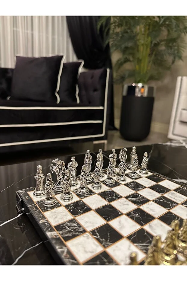 Osmanlı Figürlü Satranç Seti